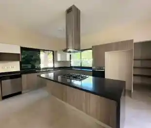 Propiedad JADUL-C Imagen 02cocina_casa_lagos_del_sol_cancun_jadul.jpg