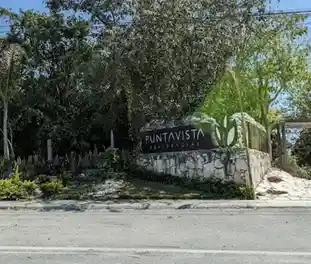 Propiedad PUNVISMAC Imagen 01entrada_terreno_puntavista_puerto_morelos_punvismac.jpg