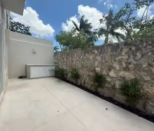 Propiedad COZUDUL Imagen 04patio_casa_residencial_losantos_cancun_cozudul.jpeg