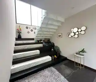 Propiedad MINGOSDUL Imagen 02escalera_casa_lagos_del_sol_cancun_mingosdul.jpg