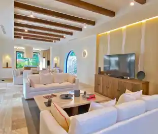 Propiedad LAGOSMA-CHA Imagen 01sala_casa_lagos_del_sol_cancun_lagosma.jpg