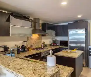 Propiedad BESU401-HE Imagen 03cocina_departamento_be_towers_cancun_besu401.jpg