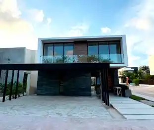 Propiedad CEIBEY5 Imagen 01fachada_casa_residencial_lagos_del_sol_cancun_ceibey5.jpg