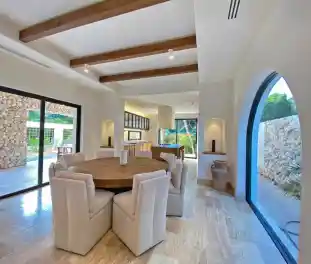 Propiedad LAGOSMA-CHA Imagen 03comedor_casa_lagos_del_sol_cancun_lagosma.jpg