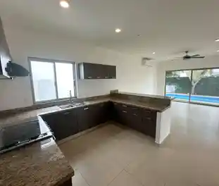 Propiedad KADUL Imagen 04cocina_casa_cumbres_cancun_kadul.jpg