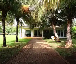 Propiedad MADRILU23 Imagen 01entrada_casa_colegios_cancun_madrilu23.jpg