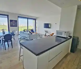 Propiedad CONDOMAC17-AB Imagen 01cocina_departamento_marina_condos_puerto_cancun_condomac.jpg
