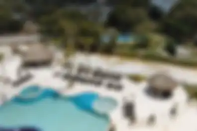 Propiedad TAINA E Imagen alberca01_residencial_taina_cancun_tainaE.jpg